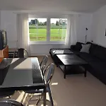 Schwalbenhof Apartamento *