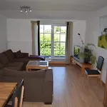Schwalbenhof Apartamento *