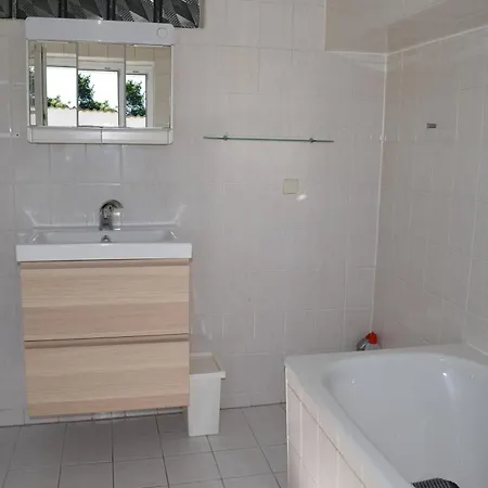 Apartment Schwalbenhof Kuehlungsborn